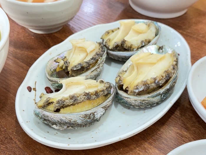 大海鮑魚粥餐點