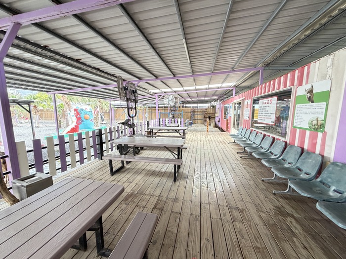 墾草趣親子園區動物園區環境